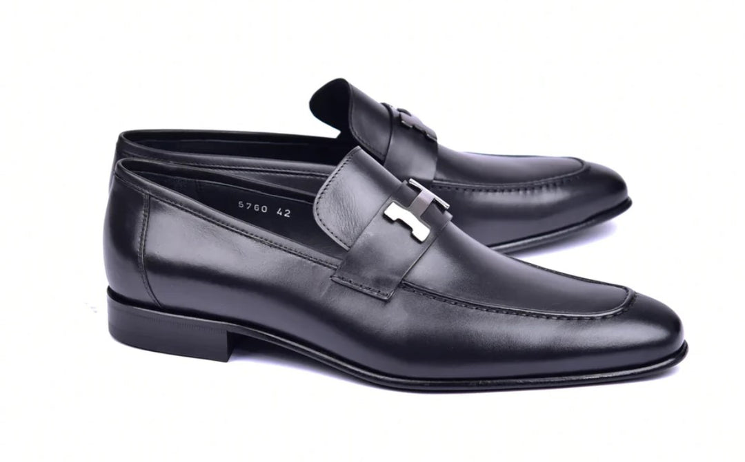 Corrente 5760 Burnished Calfskin Loafer - Black