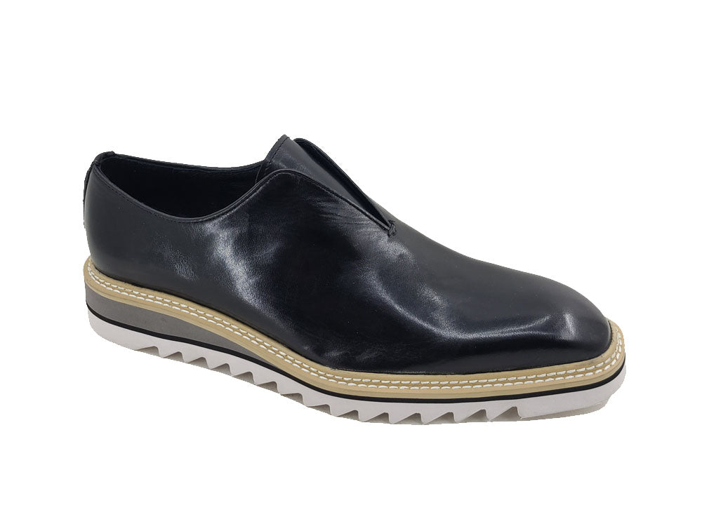 Carrucci KS550-08 Laceless Loafer with Contrast Color Sole - Black