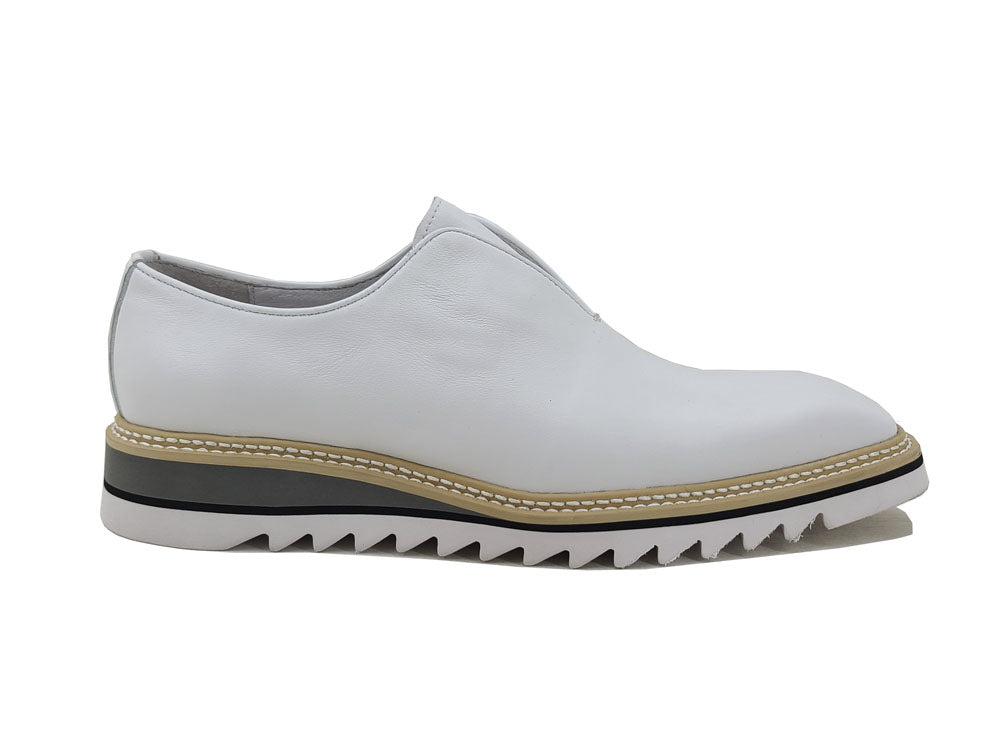 Carrucci KS550-08 Laceless Loafer with Contrast Color Sole - White